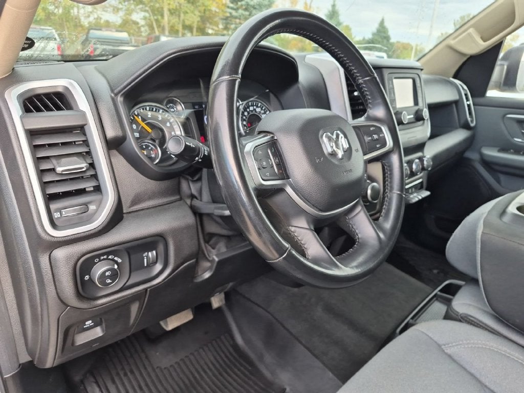 2020 RAM 1500 Big Horn Crew Cab 4x4 5'7" Box