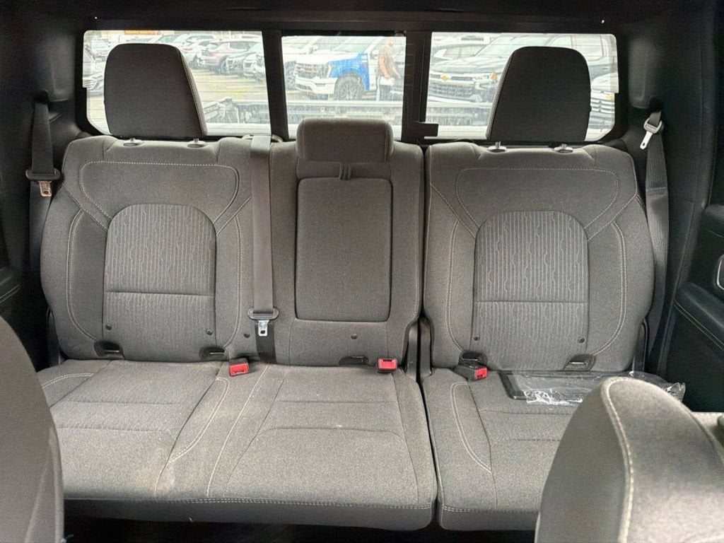 2019 RAM 1500 Big Horn/Lone Star Crew Cab 4x4 5'7" Box