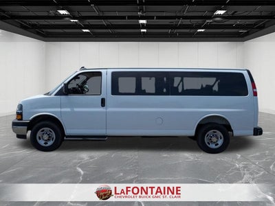 2025 Chevrolet Express Passenger 1LT