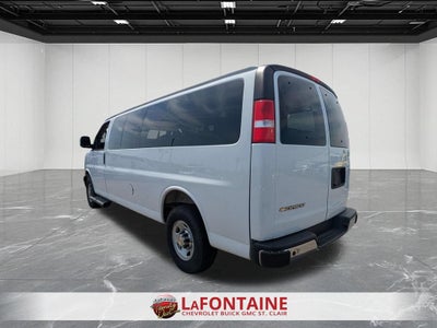 2025 Chevrolet Express Passenger 1LT