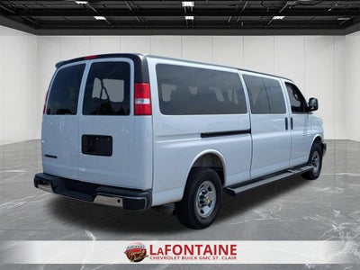 2025 Chevrolet Express Passenger 1LT