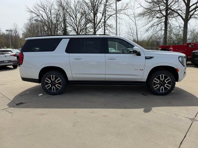 2022 GMC Yukon XL AT4