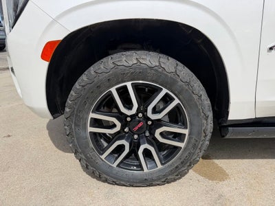 2022 GMC Yukon XL AT4