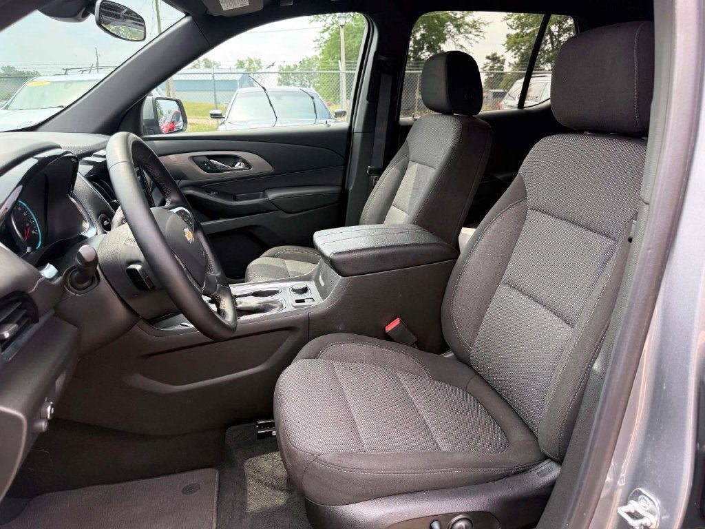 2024 Chevrolet Traverse Limited LT Cloth