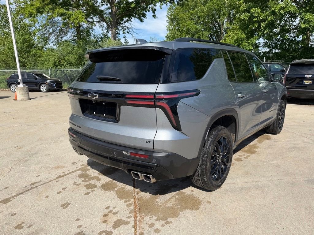 2024 Chevrolet Traverse LT
