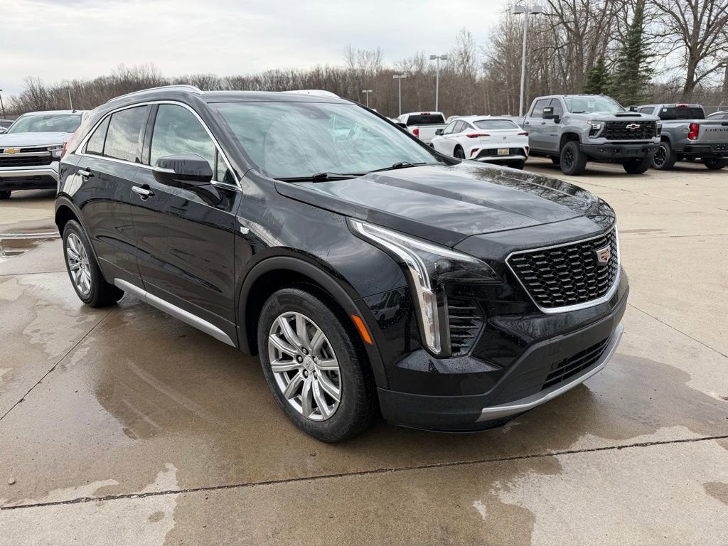 2023 Cadillac XT4 Premium Luxury