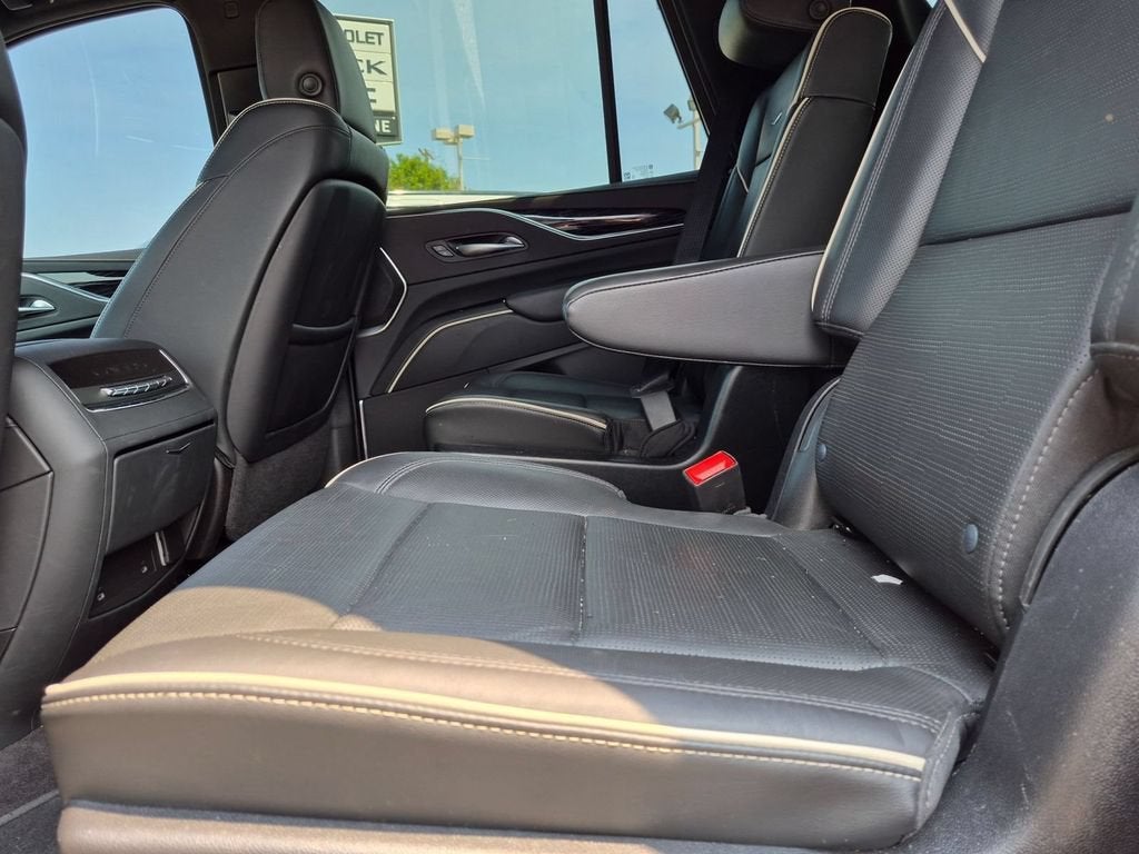 2023 Cadillac Escalade Sport