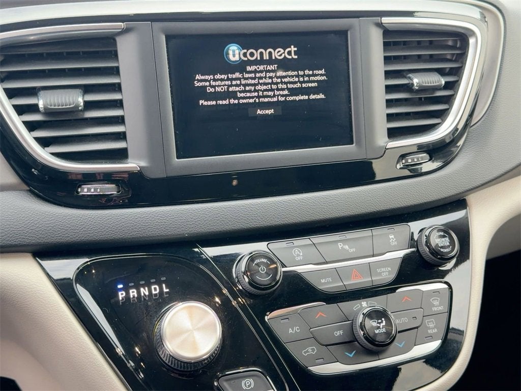 2020 Chrysler Pacifica Touring