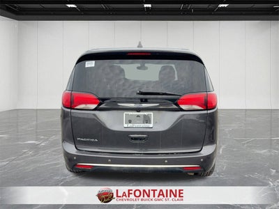 2020 Chrysler Pacifica Touring