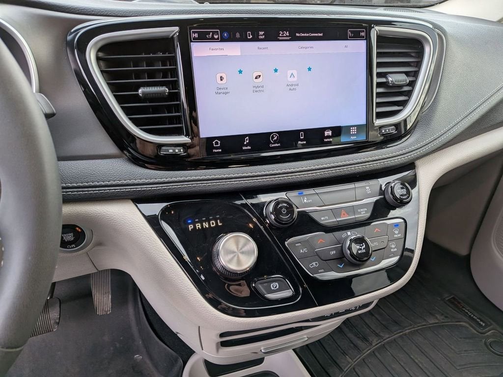 2022 Chrysler Pacifica Hybrid Touring L