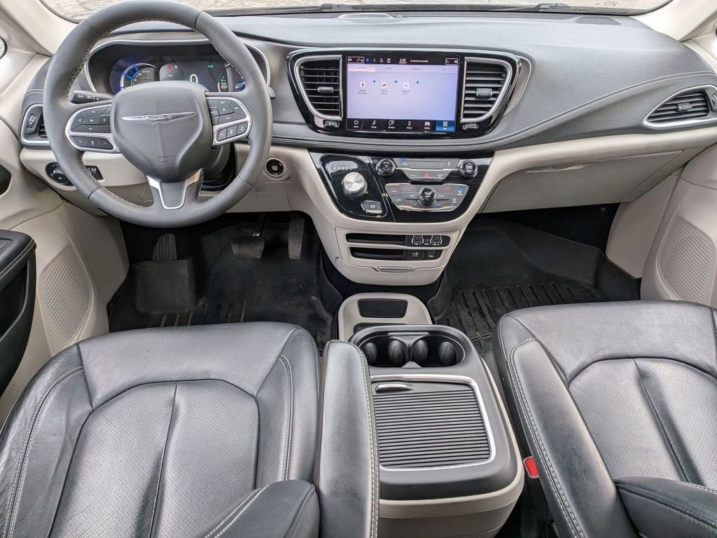 2022 Chrysler Pacifica Hybrid Touring L