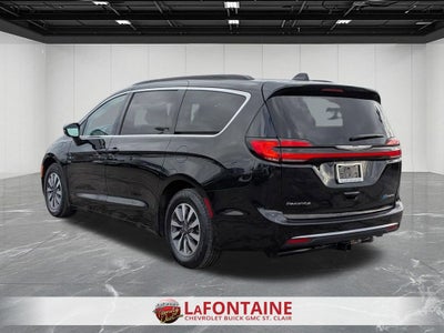 2022 Chrysler Pacifica Hybrid Touring L