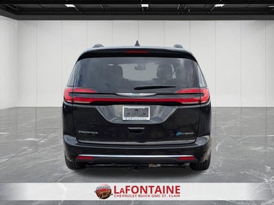 2022 Chrysler Pacifica Hybrid Touring L