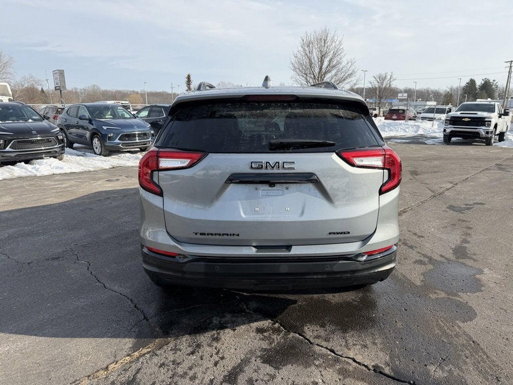 2024 GMC Terrain SLT