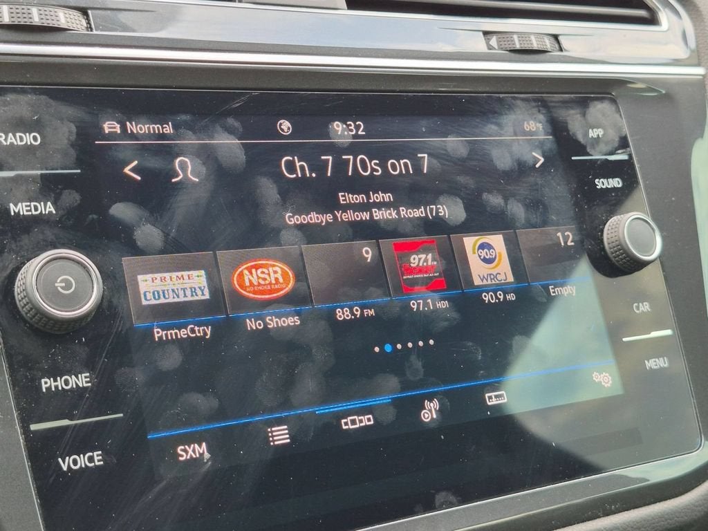 2023 Volkswagen Tiguan 2.0T SE