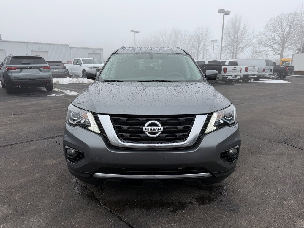 2020 Nissan Pathfinder SL