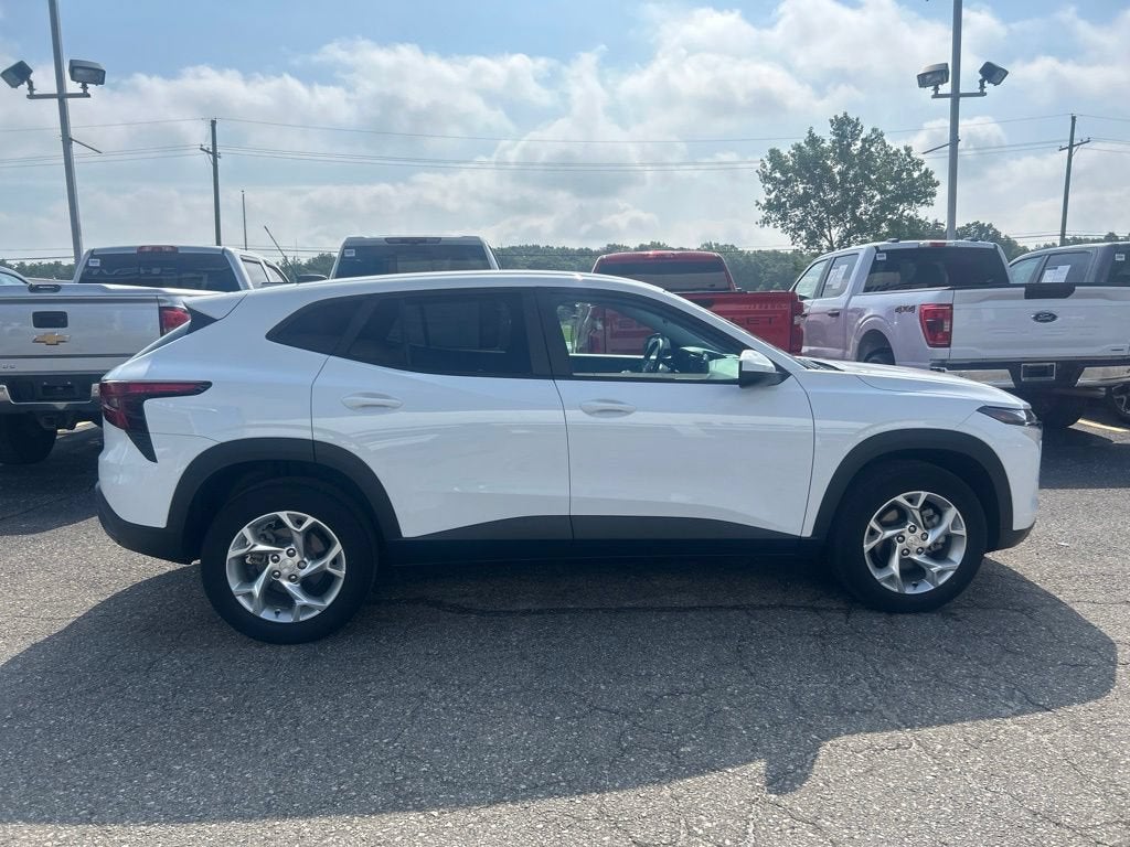 2024 Chevrolet Trax LS