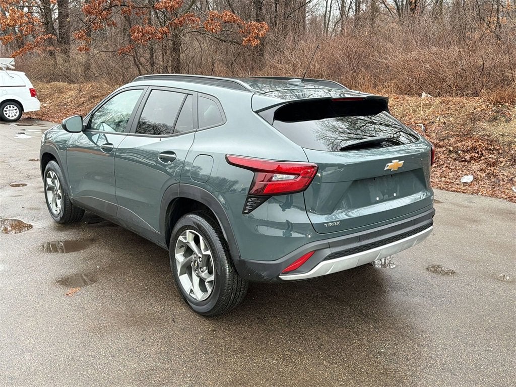 2025 Chevrolet Trax LT